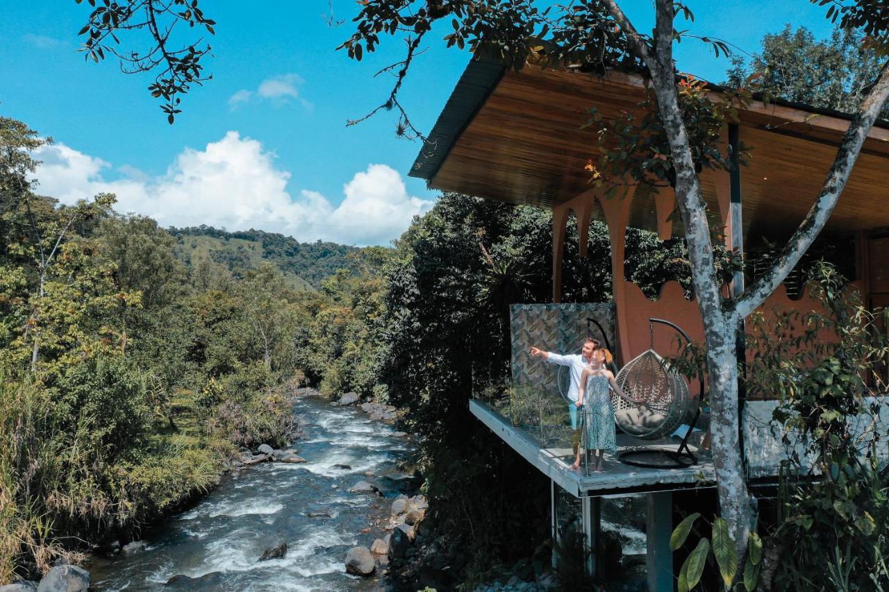 Saguamby Mindo Lodge エクステリア 写真
