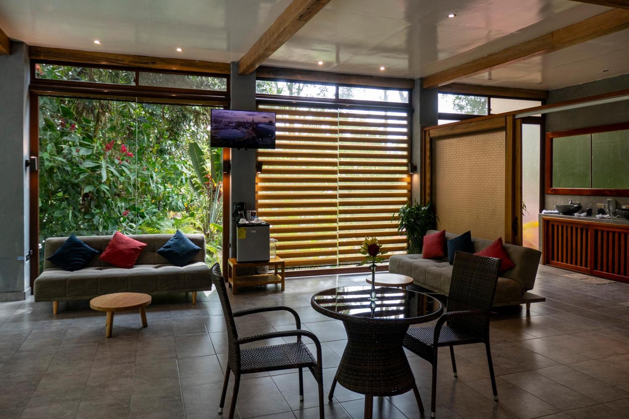 Saguamby Mindo Lodge エクステリア 写真
