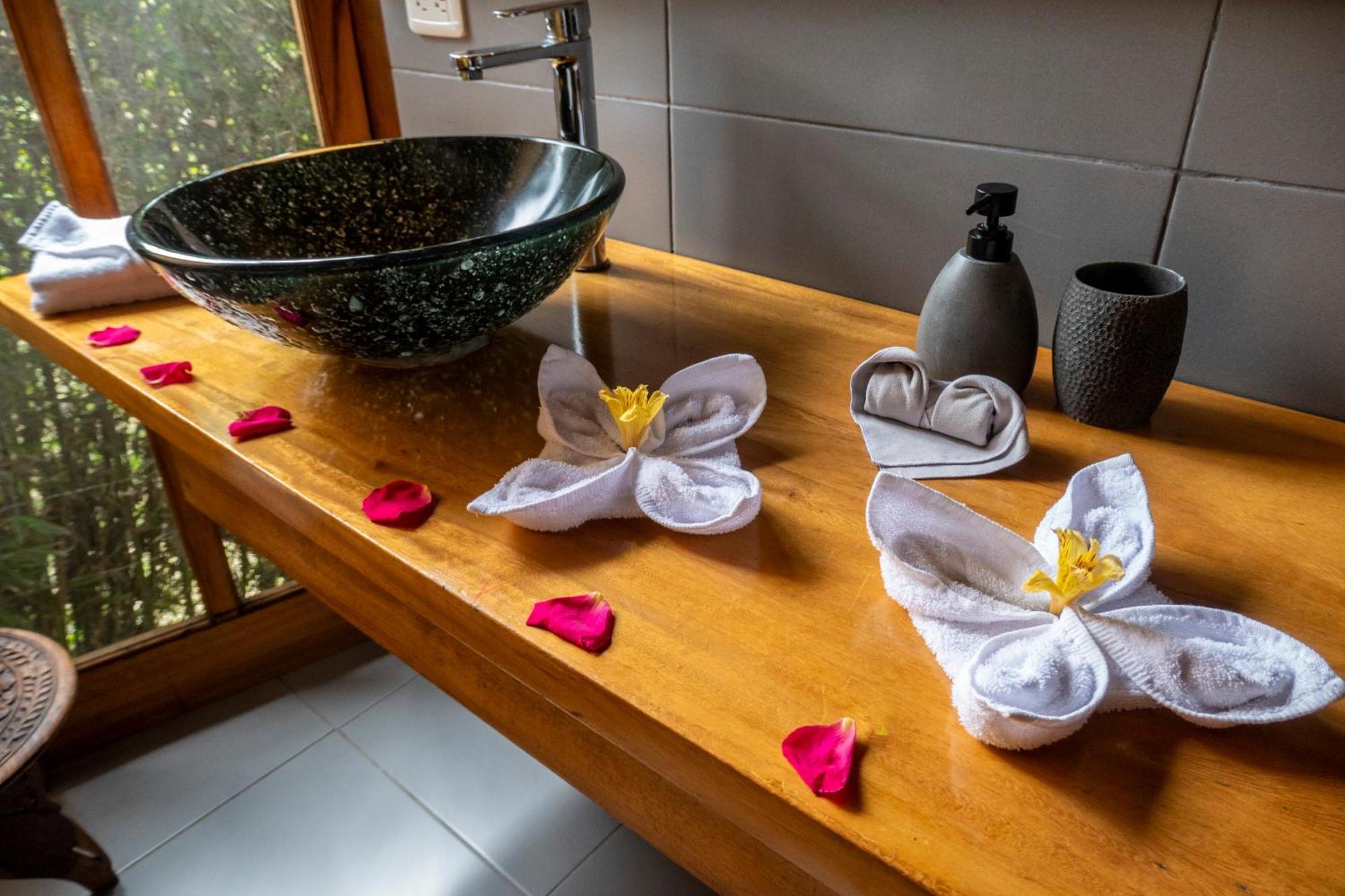 Saguamby Mindo Lodge エクステリア 写真
