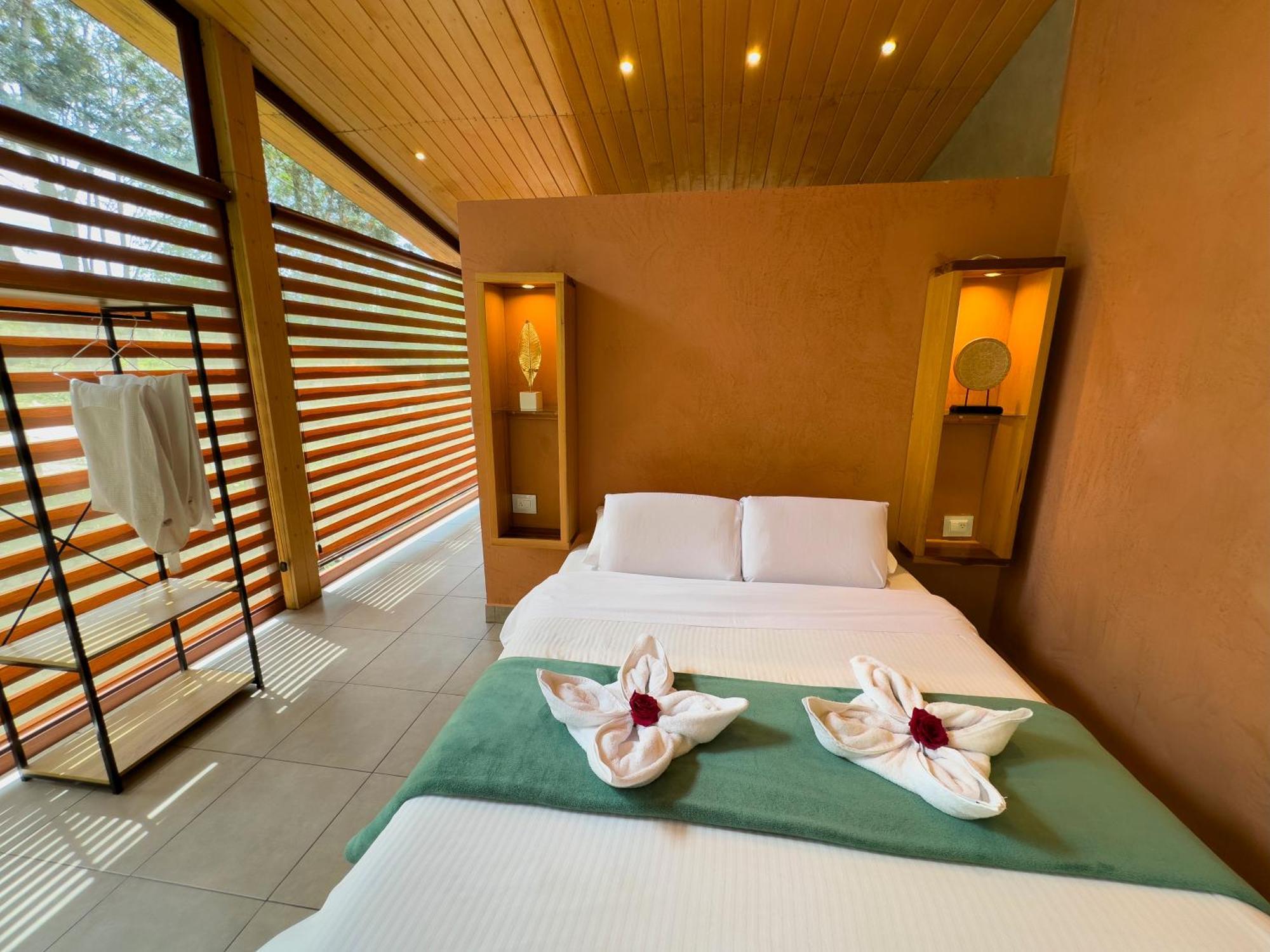 Saguamby Mindo Lodge エクステリア 写真