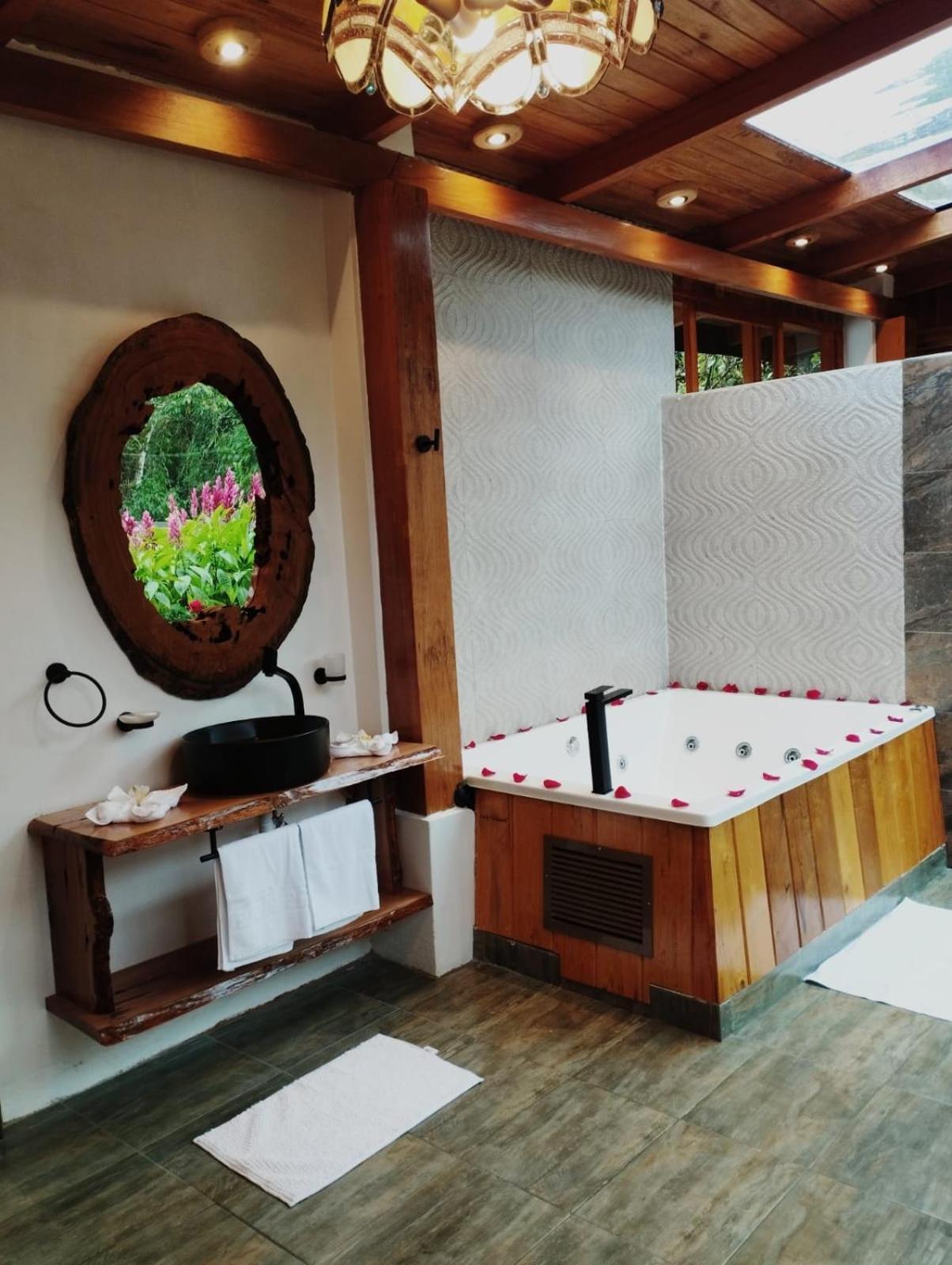 Saguamby Mindo Lodge エクステリア 写真